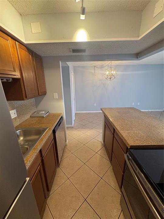 For Sale: $85,000 (1 beds, 1 baths, 647 Square Feet)