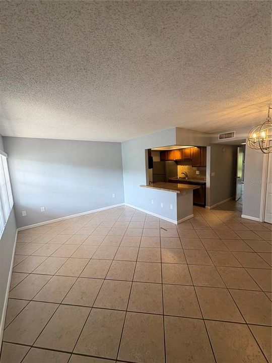 For Sale: $85,000 (1 beds, 1 baths, 647 Square Feet)