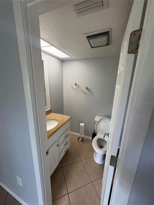 For Sale: $85,000 (1 beds, 1 baths, 647 Square Feet)