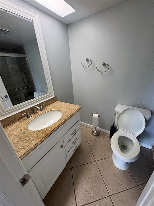 For Sale: $85,000 (1 beds, 1 baths, 647 Square Feet)