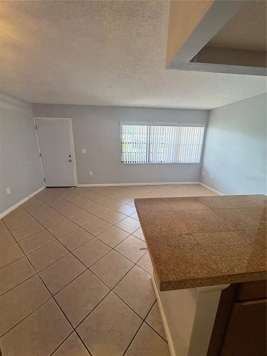For Sale: $85,000 (1 beds, 1 baths, 647 Square Feet)