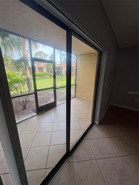 For Sale: $85,000 (1 beds, 1 baths, 647 Square Feet)