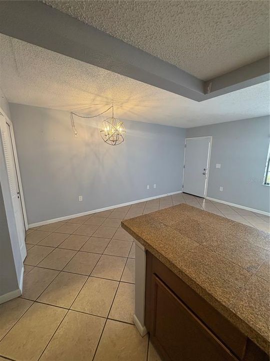 For Sale: $85,000 (1 beds, 1 baths, 647 Square Feet)