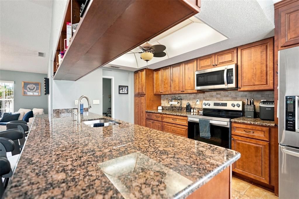 En Venta: $335,000 (2 camas, 2 baños, 1612 Pies cuadrados)