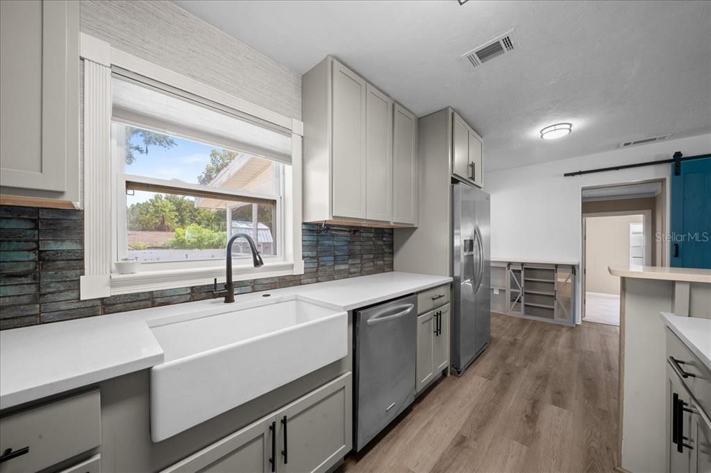 For Sale: $239,900 (4 beds, 2 baths, 1399 Square Feet)
