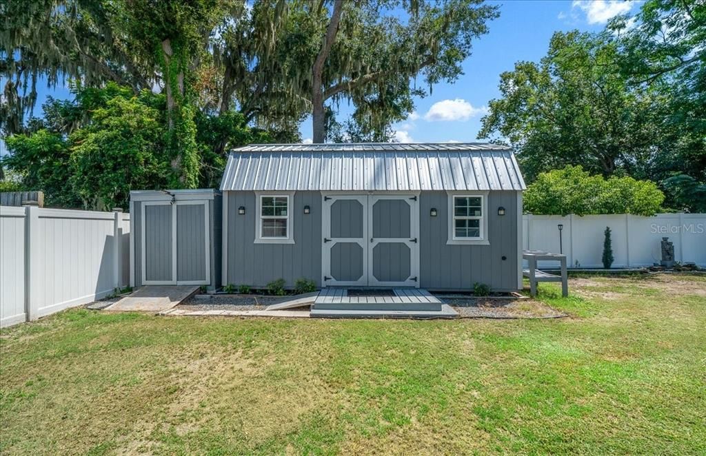 For Sale: $239,900 (4 beds, 2 baths, 1399 Square Feet)
