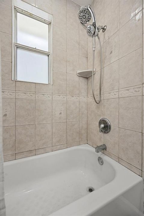 En Venta: $399,999 (3 camas, 2 baños, 1218 Pies cuadrados)