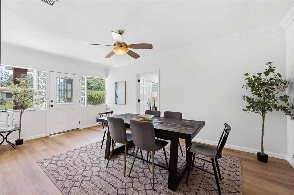 En Venta: $399,999 (3 camas, 2 baños, 1218 Pies cuadrados)