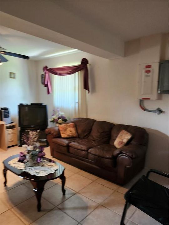 En Renta: $1,700 (3 camas, 2 baños, 1700 Pies cuadrados)