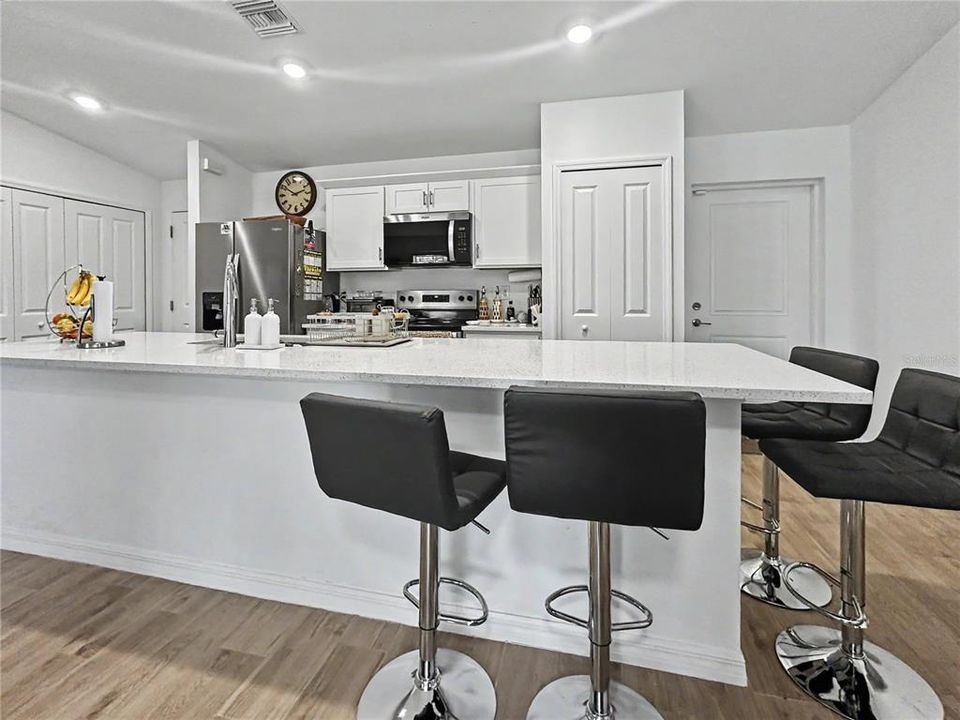 For Rent: $3,000 (3 beds, 2 baths, 1240 Square Feet)