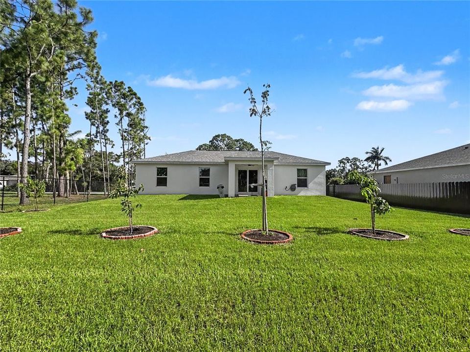 For Rent: $3,000 (3 beds, 2 baths, 1240 Square Feet)