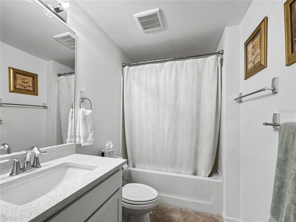 For Rent: $3,000 (3 beds, 2 baths, 1240 Square Feet)