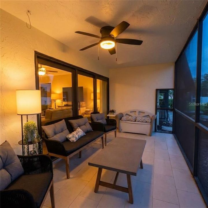 For Sale: $189,000 (2 beds, 2 baths, 967 Square Feet)