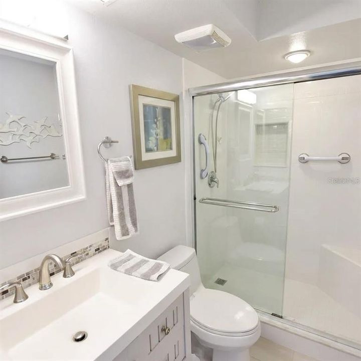 For Sale: $189,000 (2 beds, 2 baths, 967 Square Feet)