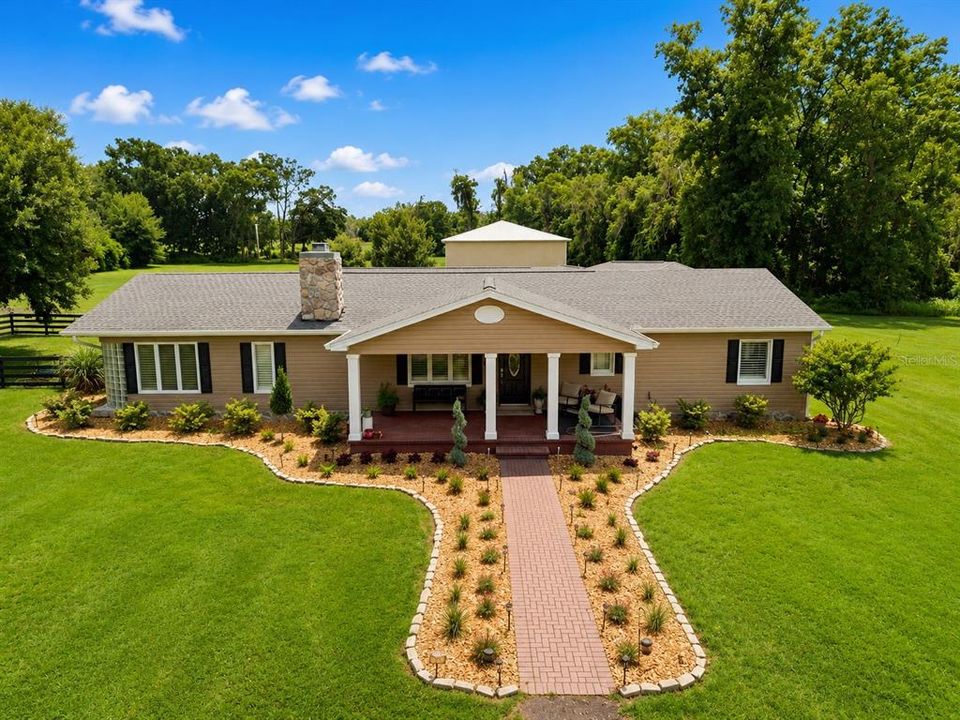 For Sale: $1,395,000 (5 beds, 4 baths, 4088 Square Feet)