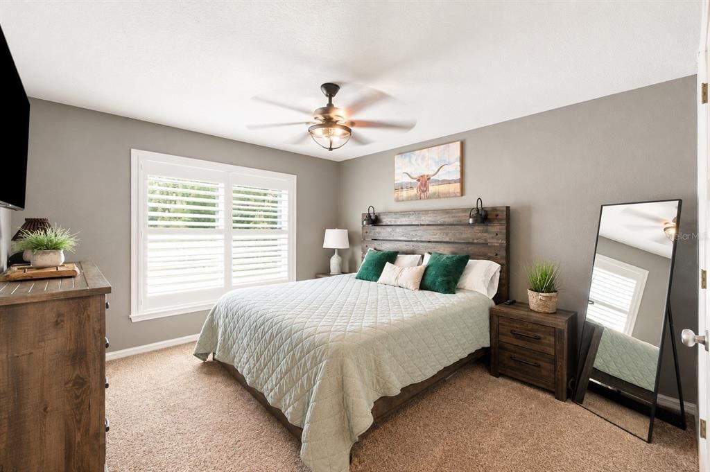 For Sale: $1,395,000 (5 beds, 4 baths, 4088 Square Feet)