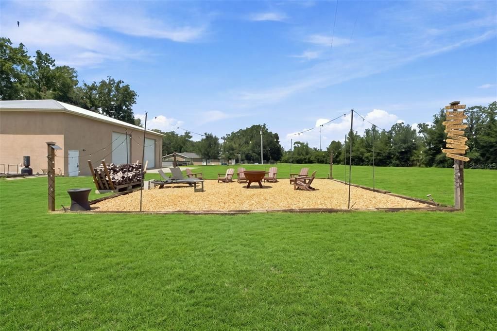 For Sale: $1,395,000 (5 beds, 4 baths, 4088 Square Feet)