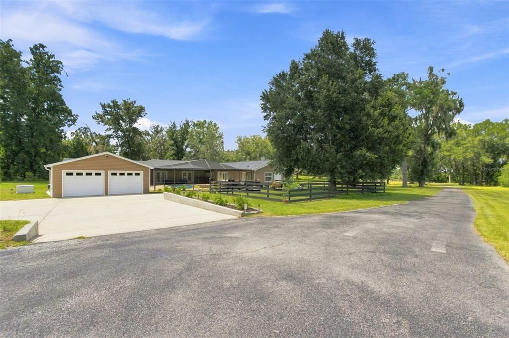 For Sale: $1,395,000 (5 beds, 4 baths, 4088 Square Feet)