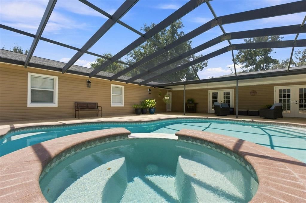 For Sale: $1,395,000 (5 beds, 4 baths, 4088 Square Feet)