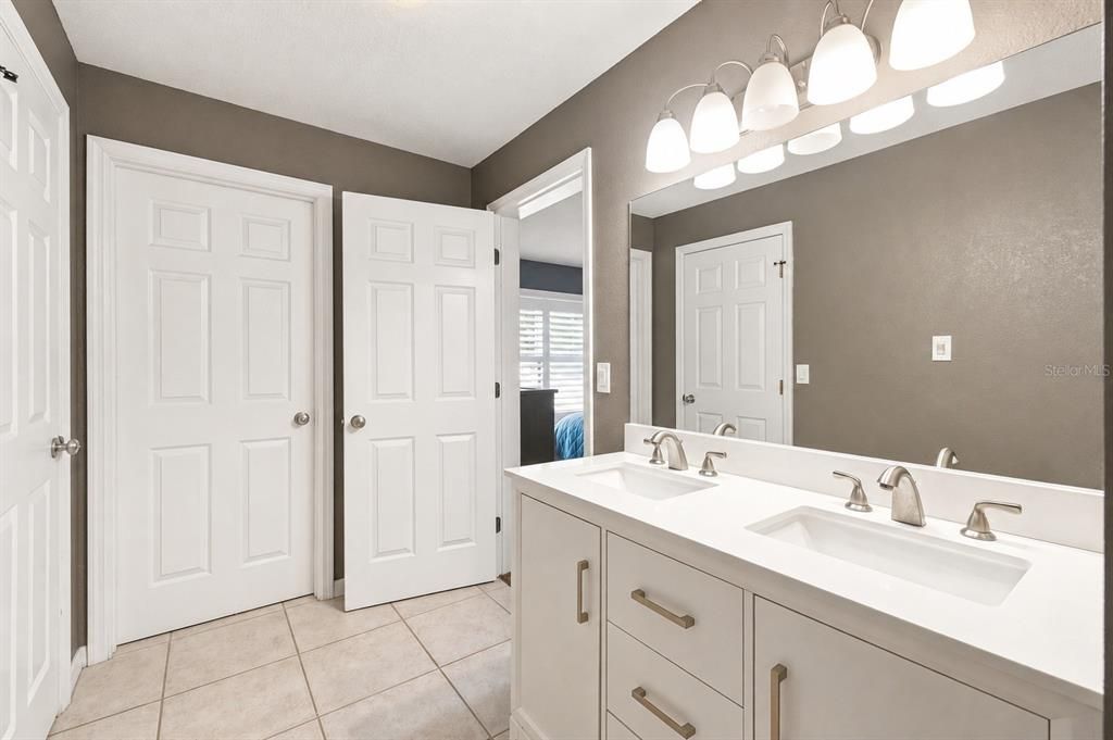 For Sale: $1,395,000 (5 beds, 4 baths, 4088 Square Feet)