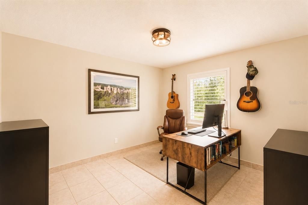 For Sale: $1,395,000 (5 beds, 4 baths, 4088 Square Feet)