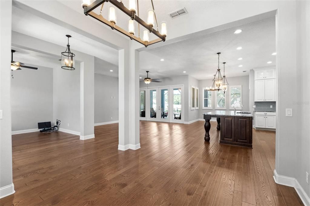 For Sale: $739,000 (3 beds, 3 baths, 2209 Square Feet)