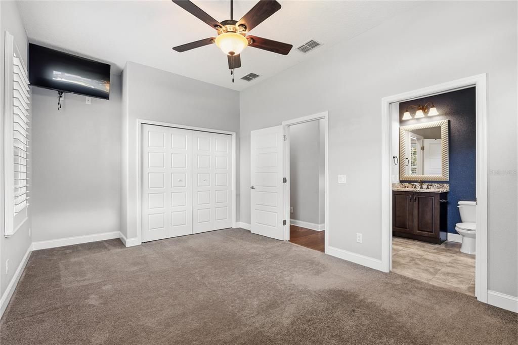 For Sale: $739,000 (3 beds, 3 baths, 2209 Square Feet)