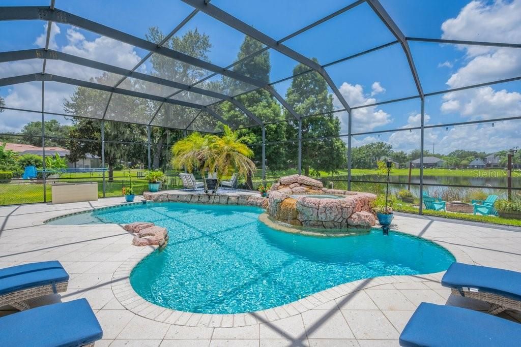 En Venta: $1,500,000 (4 camas, 5 baños, 4484 Pies cuadrados)