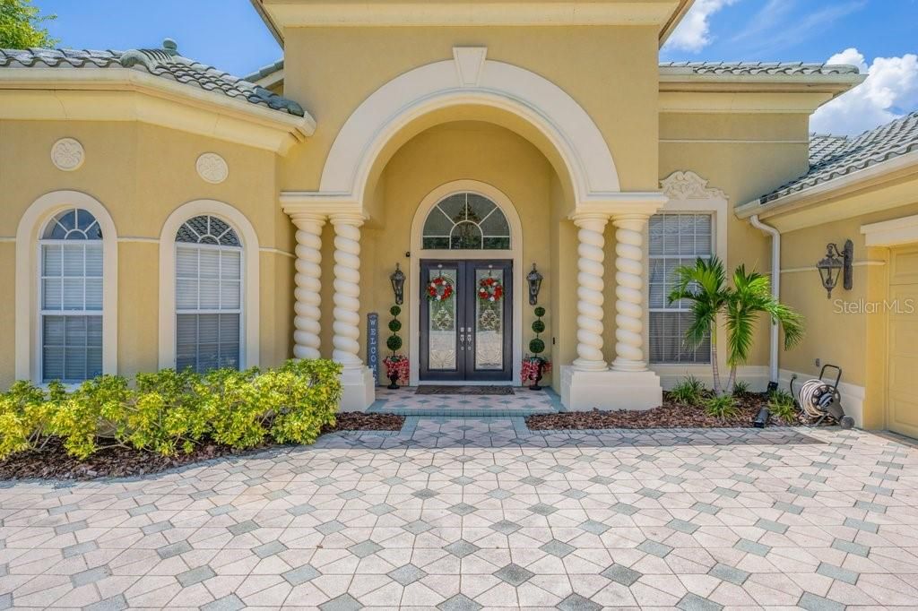 En Venta: $1,500,000 (4 camas, 5 baños, 4484 Pies cuadrados)