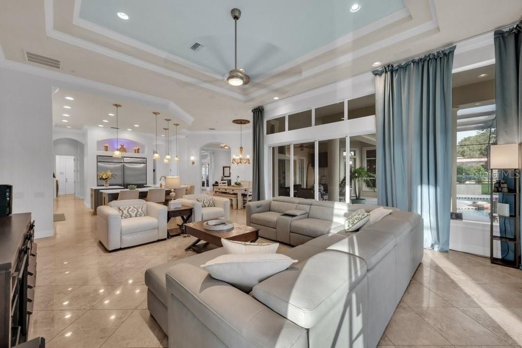 En Venta: $1,500,000 (4 camas, 5 baños, 4484 Pies cuadrados)