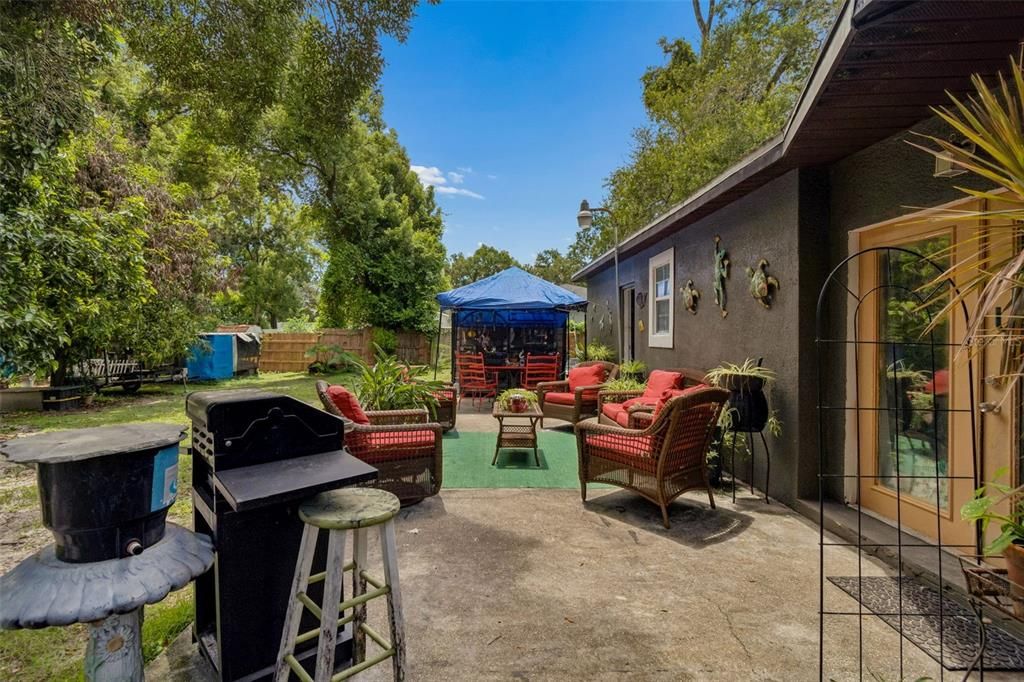 For Sale: $439,900 (3 beds, 2 baths, 1412 Square Feet)