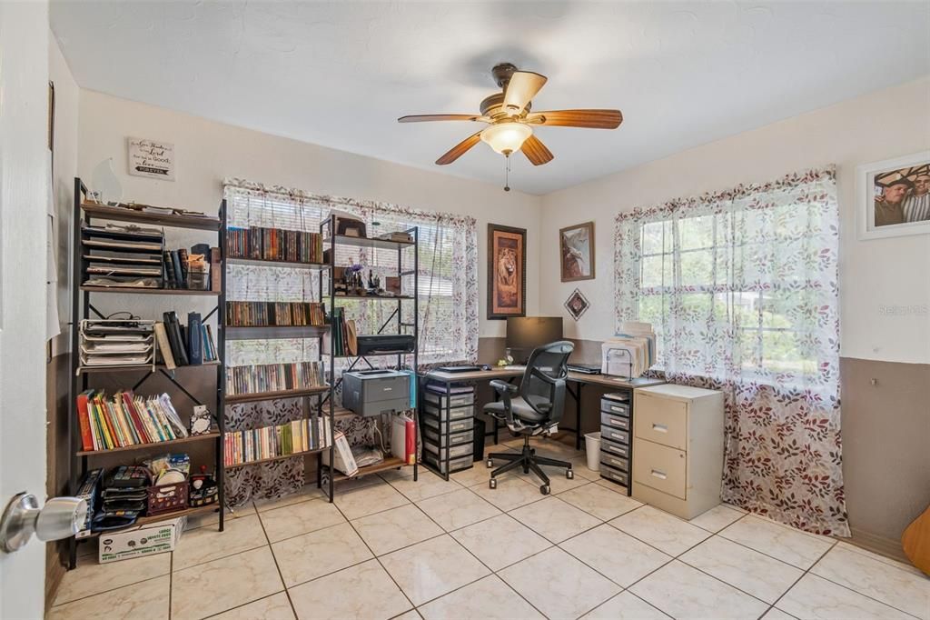 For Sale: $439,900 (3 beds, 2 baths, 1412 Square Feet)