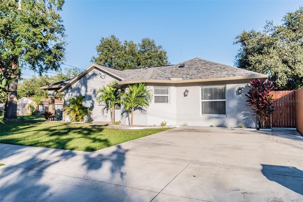 For Rent: $3,300 (3 beds, 2 baths, 1425 Square Feet)
