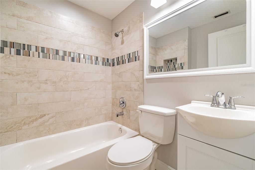 For Rent: $3,300 (3 beds, 2 baths, 1425 Square Feet)