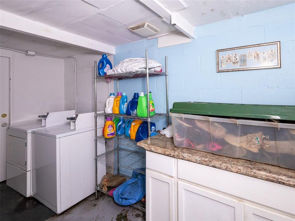 For Sale: $700,000 (4 beds, 0 baths, 2496 Square Feet)