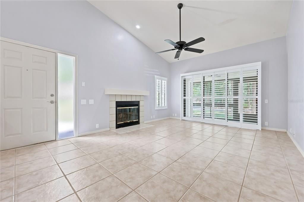 For Sale: $315,000 (3 beds, 2 baths, 1492 Square Feet)