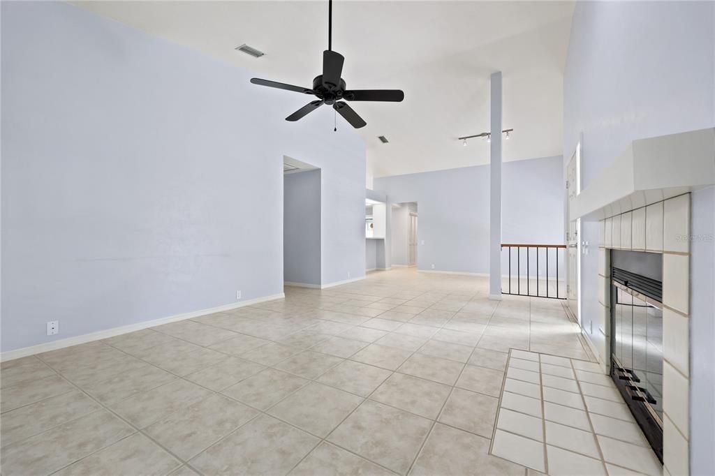 For Sale: $315,000 (3 beds, 2 baths, 1492 Square Feet)