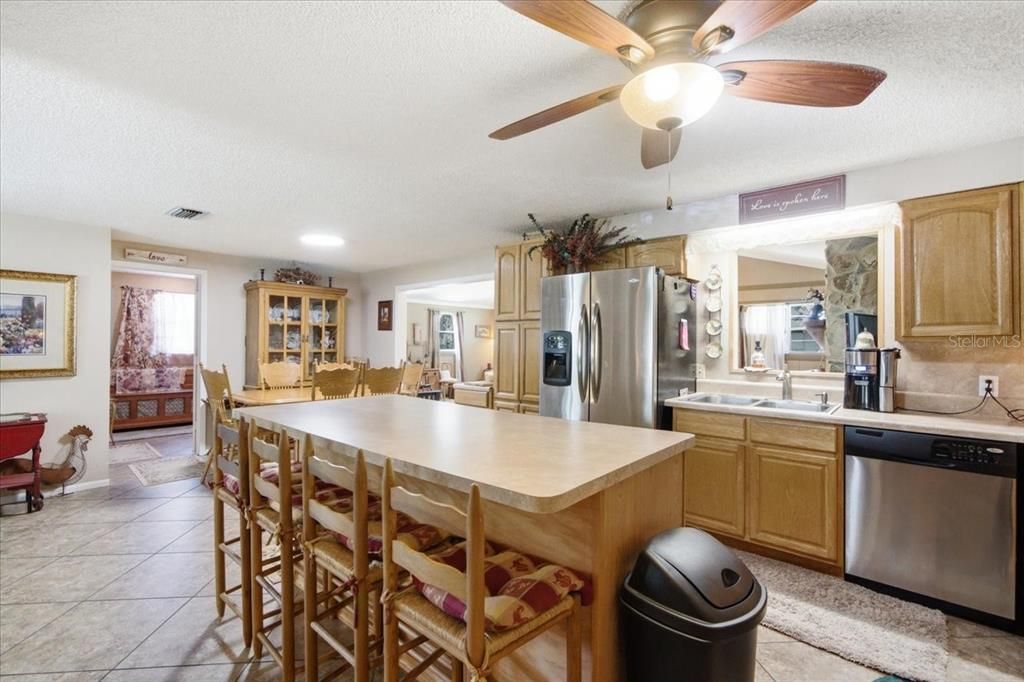 For Sale: $450,000 (3 beds, 2 baths, 1804 Square Feet)