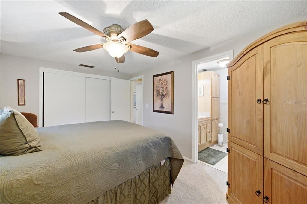 For Sale: $450,000 (3 beds, 2 baths, 1804 Square Feet)