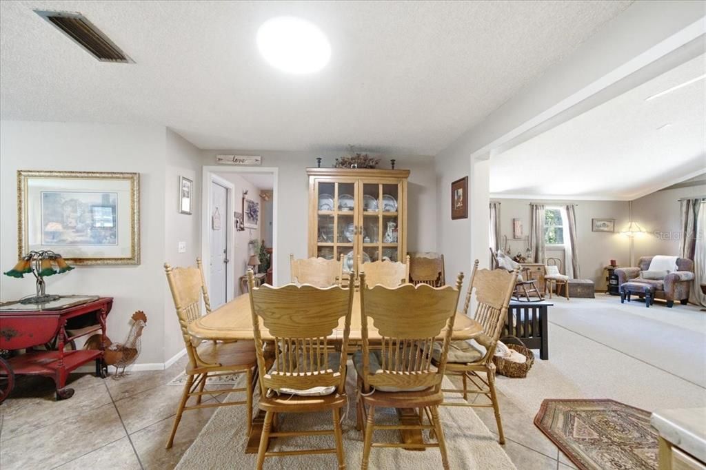 For Sale: $450,000 (3 beds, 2 baths, 1804 Square Feet)
