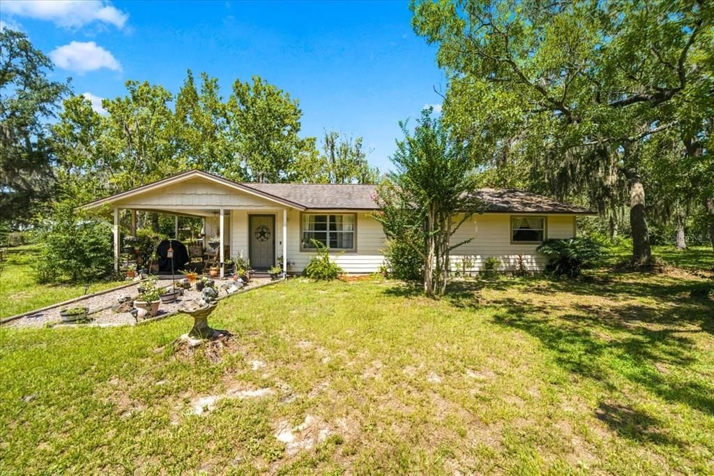 For Sale: $450,000 (3 beds, 2 baths, 1804 Square Feet)