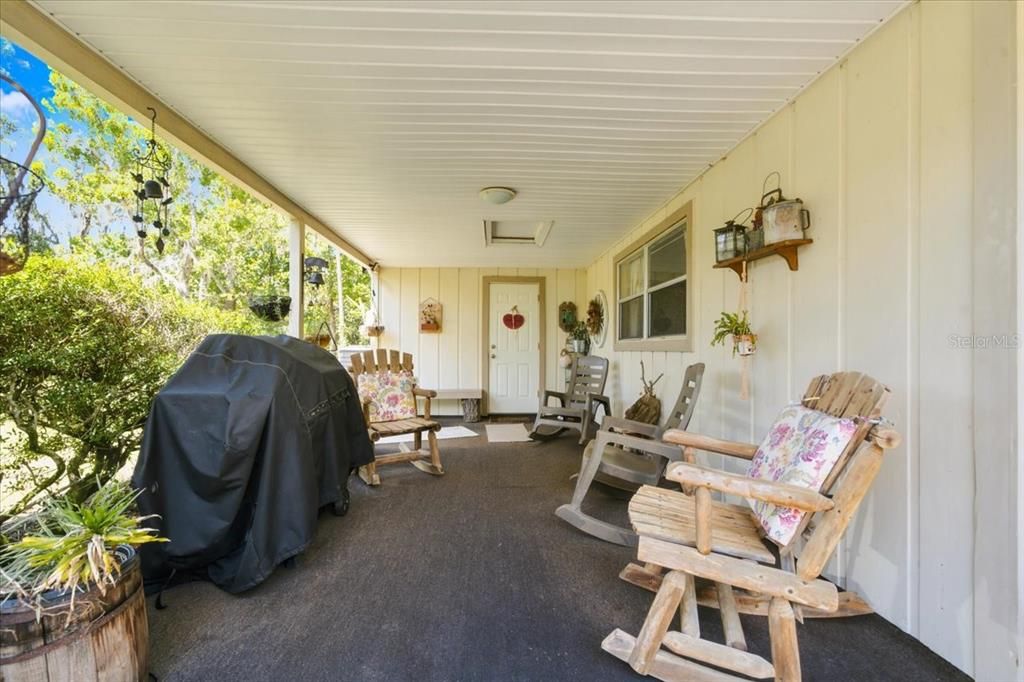For Sale: $450,000 (3 beds, 2 baths, 1804 Square Feet)