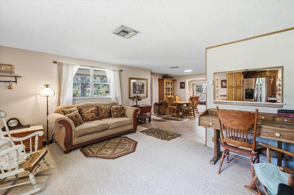 For Sale: $450,000 (3 beds, 2 baths, 1804 Square Feet)