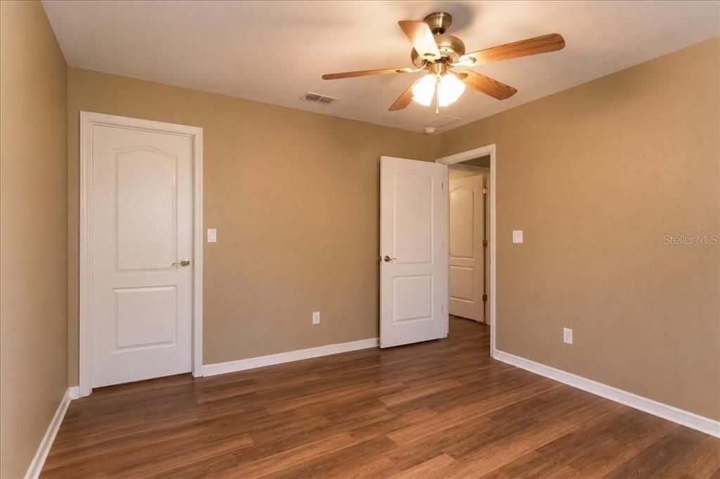 En Venta: $299,900 (3 camas, 2 baños, 1450 Pies cuadrados)
