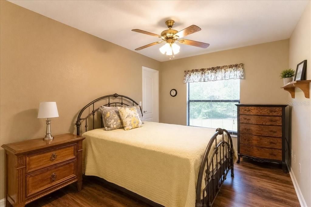 En Venta: $299,900 (3 camas, 2 baños, 1450 Pies cuadrados)