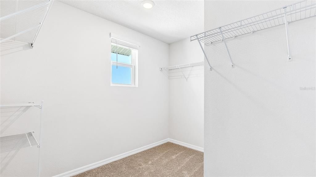 For Sale: $390,990 (5 beds, 3 baths, 2447 Square Feet)