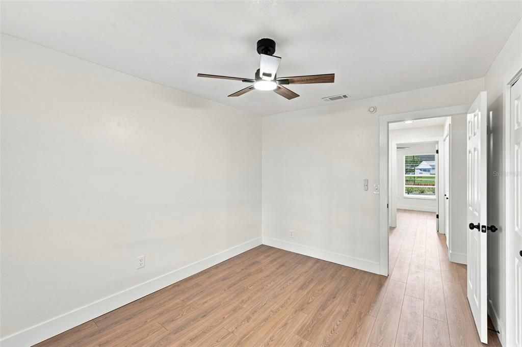 For Sale: $499,000 (3 beds, 2 baths, 1459 Square Feet)