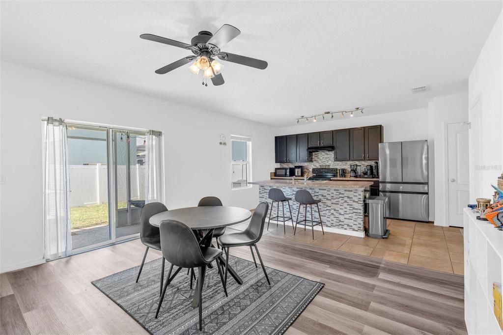 En Venta: $419,999 (4 camas, 2 baños, 2265 Pies cuadrados)