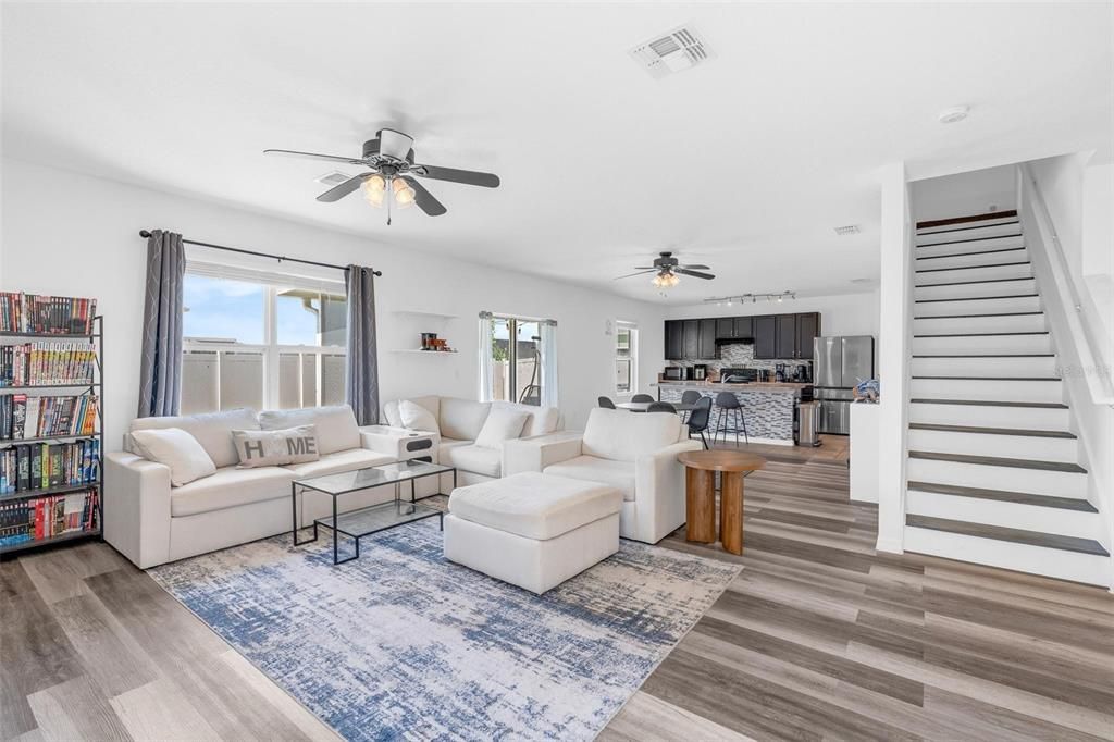 En Venta: $419,999 (4 camas, 2 baños, 2265 Pies cuadrados)