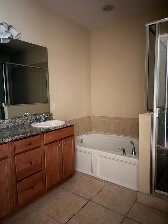 For Rent: $2,400 (3 beds, 2 baths, 1608 Square Feet)